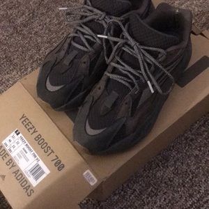 Yeezy boosts 700